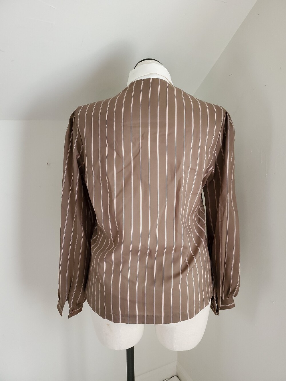 ILGWU Vintage Brown Stripe Button Front Long Sleeve Blouse - Picture 4 of 4